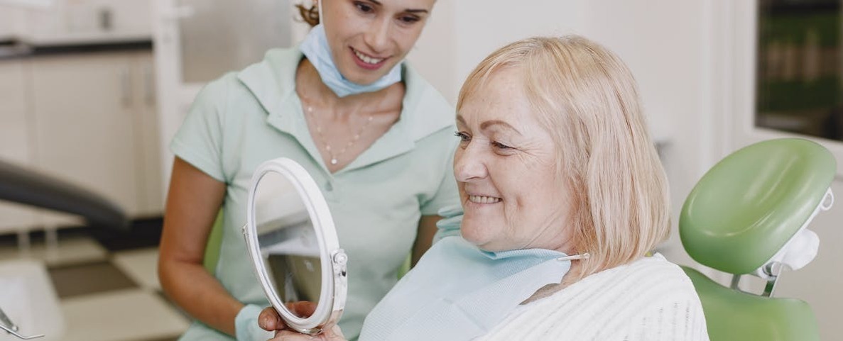 senior at the dentist